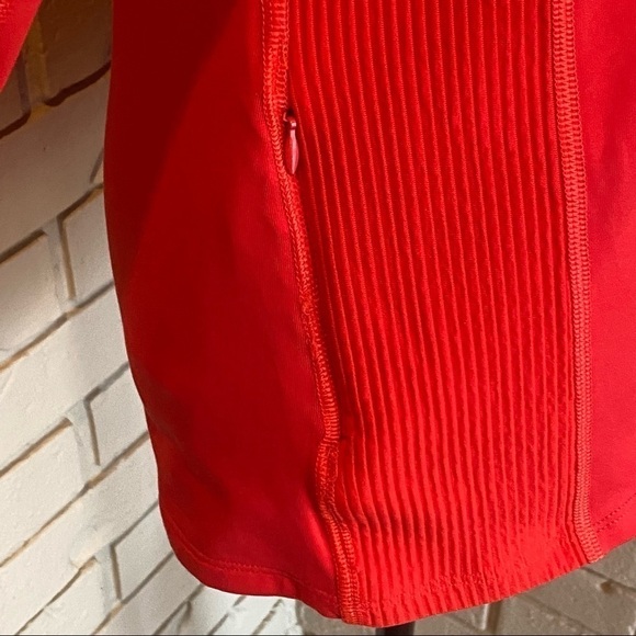 Gap Fit 1/2 Zip Moto Reflective Athletic Pullover Women's Sz Medium M Thumbholes - Picture 4 of 10